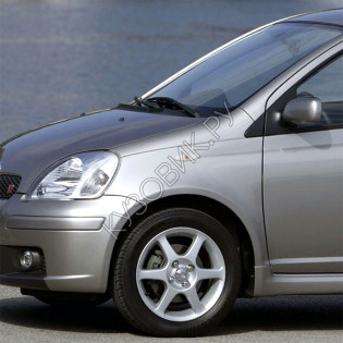 Крыло переднее левое в цвет кузова Toyota Yaris XP10 (1999-2005)